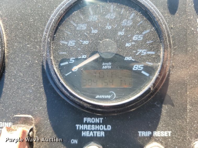 image for item LQ9138 2009 Gillig  shuttle bus