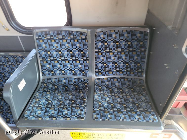 image for item LQ9138 2009 Gillig  shuttle bus