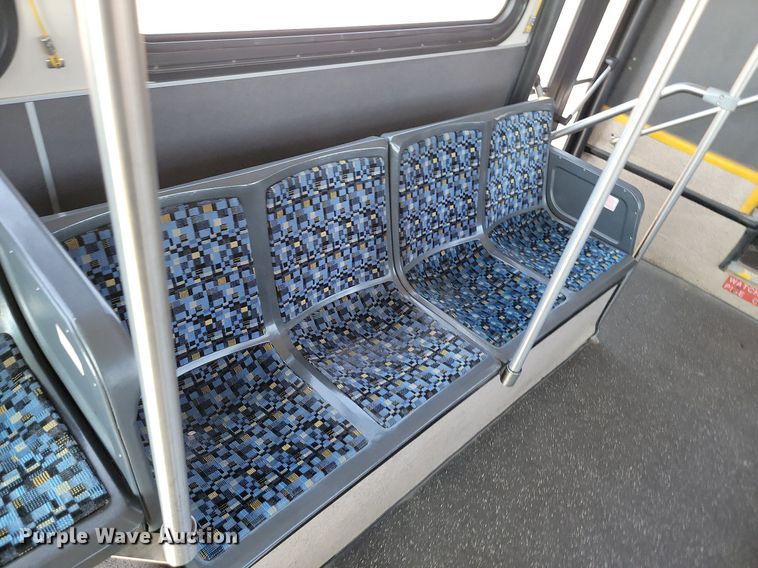 image for item LQ9138 2009 Gillig  shuttle bus