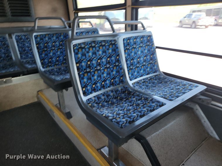 image for item LQ9138 2009 Gillig  shuttle bus