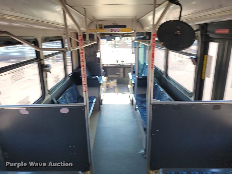 image for item LQ9138 2009 Gillig  shuttle bus