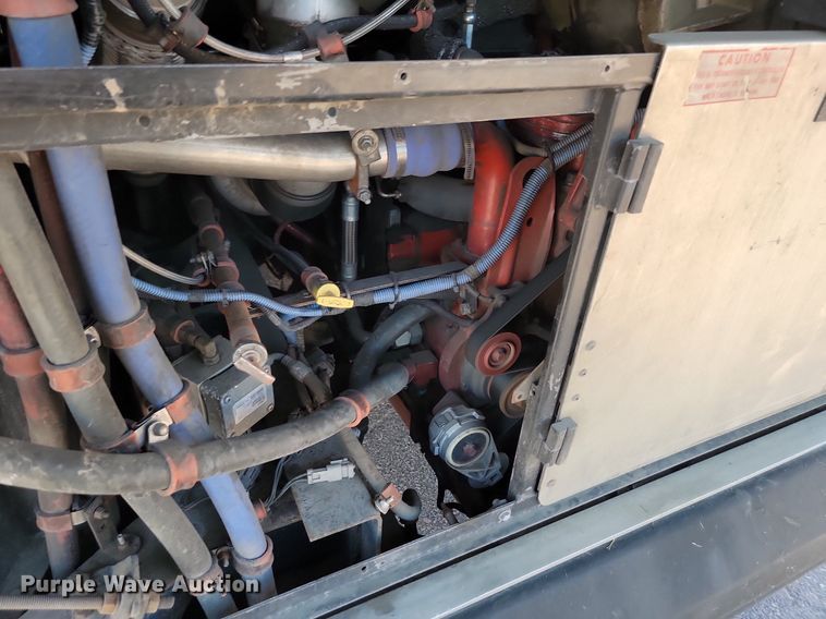 image for item LQ9138 2009 Gillig  shuttle bus