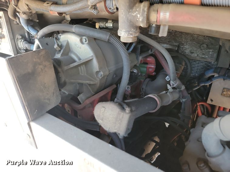 image for item LQ9138 2009 Gillig  shuttle bus