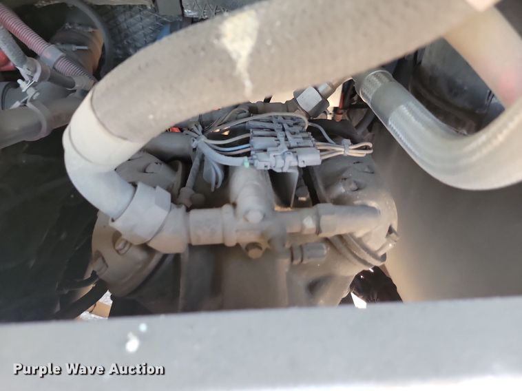 image for item LQ9138 2009 Gillig  shuttle bus