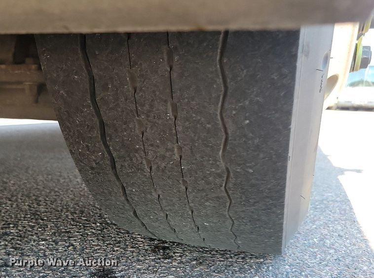 image for item LQ9138 2009 Gillig  shuttle bus