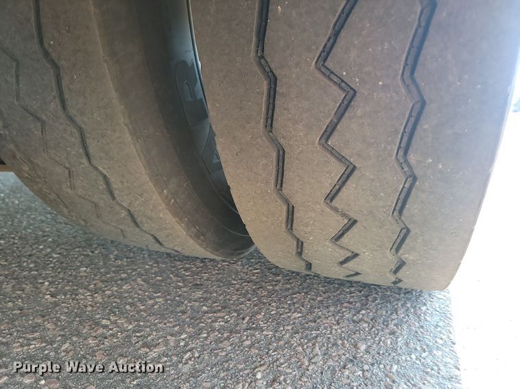 image for item LQ9138 2009 Gillig  shuttle bus