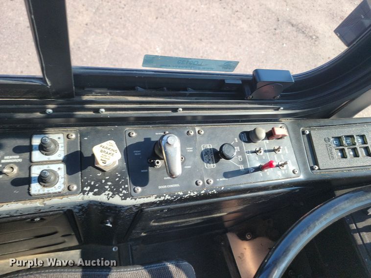 image for item LQ9139 2009 Gillig  shuttle bus