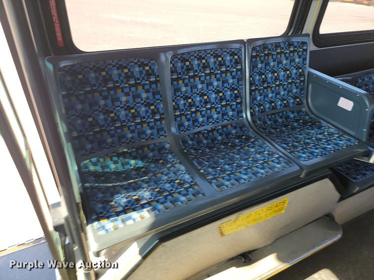 image for item LQ9139 2009 Gillig  shuttle bus