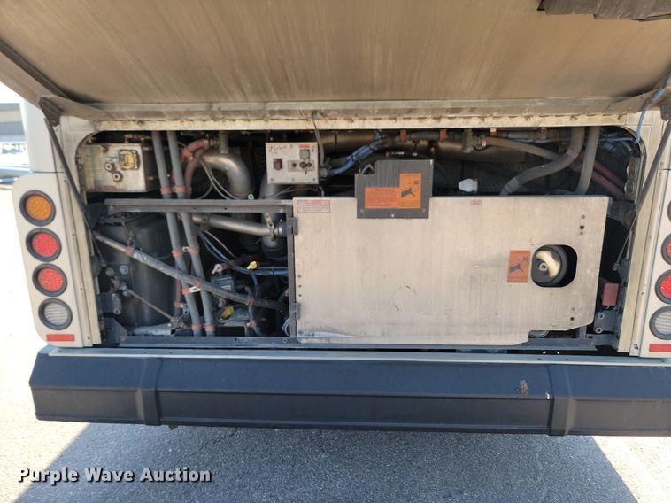 image for item LQ9139 2009 Gillig  shuttle bus