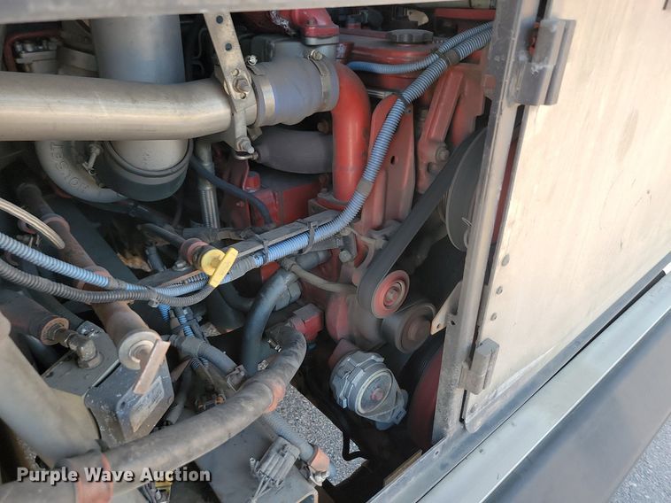 image for item LQ9139 2009 Gillig  shuttle bus