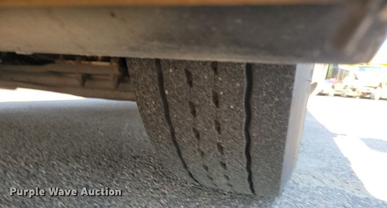 image for item LQ9139 2009 Gillig  shuttle bus