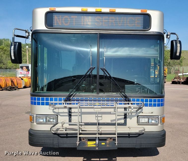 image for item LQ9140 2009 Gillig  shuttle bus