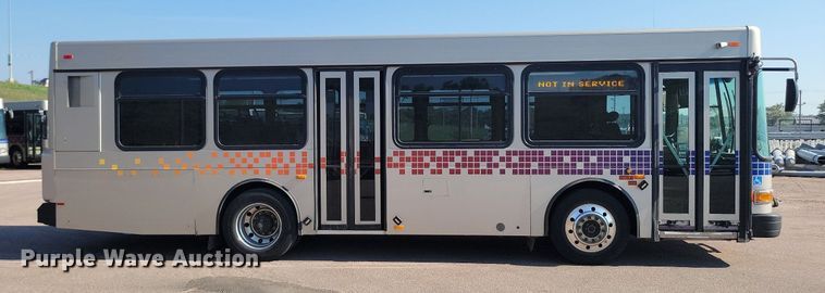 image for item LQ9140 2009 Gillig  shuttle bus