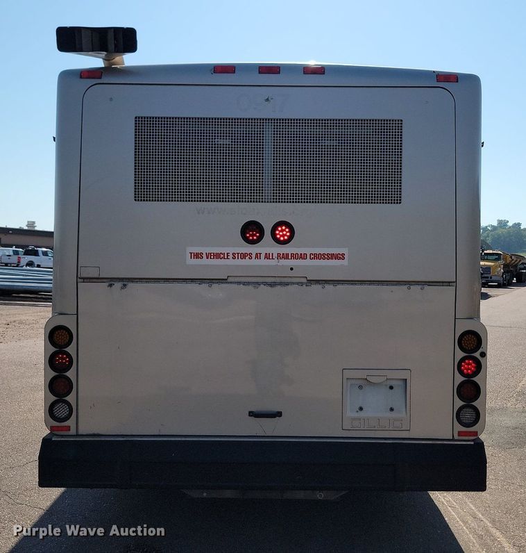 image for item LQ9140 2009 Gillig  shuttle bus