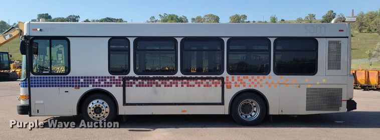 image for item LQ9140 2009 Gillig  shuttle bus