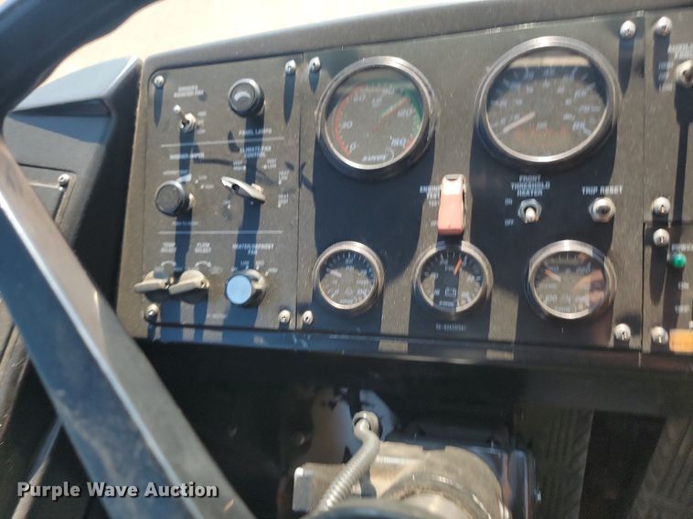 image for item LQ9140 2009 Gillig  shuttle bus