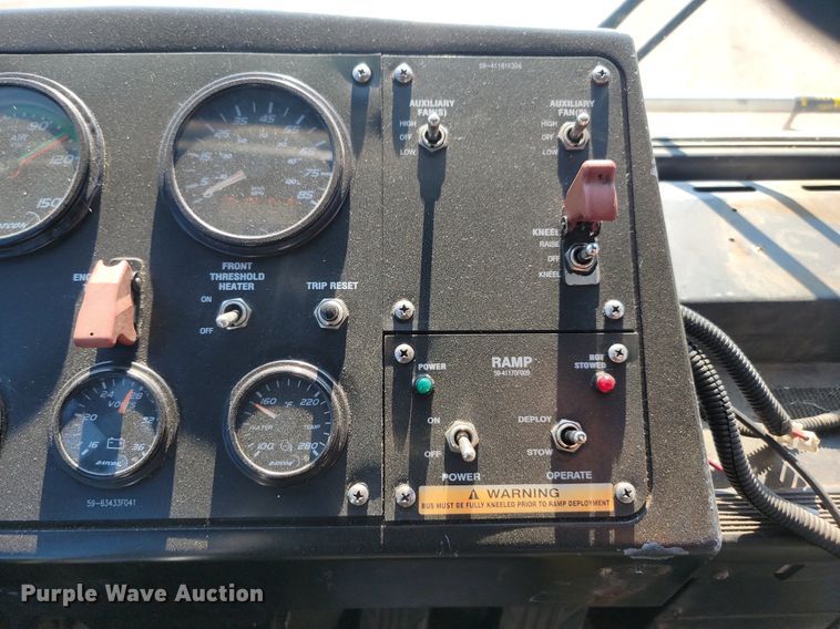 image for item LQ9140 2009 Gillig  shuttle bus