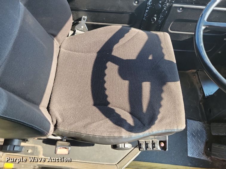 image for item LQ9140 2009 Gillig  shuttle bus