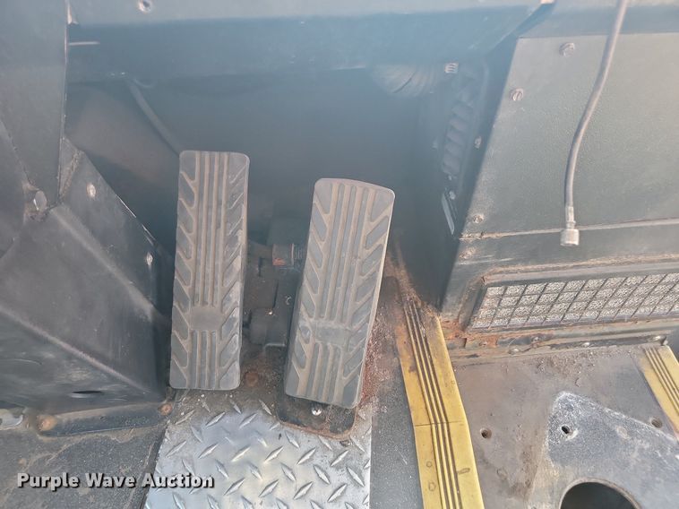 image for item LQ9140 2009 Gillig  shuttle bus