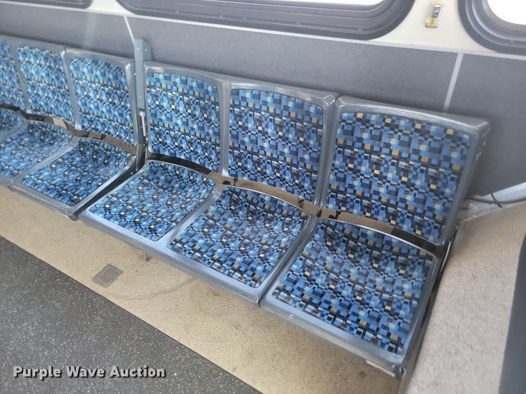 image for item LQ9140 2009 Gillig  shuttle bus