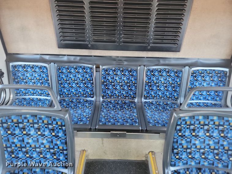 image for item LQ9140 2009 Gillig  shuttle bus