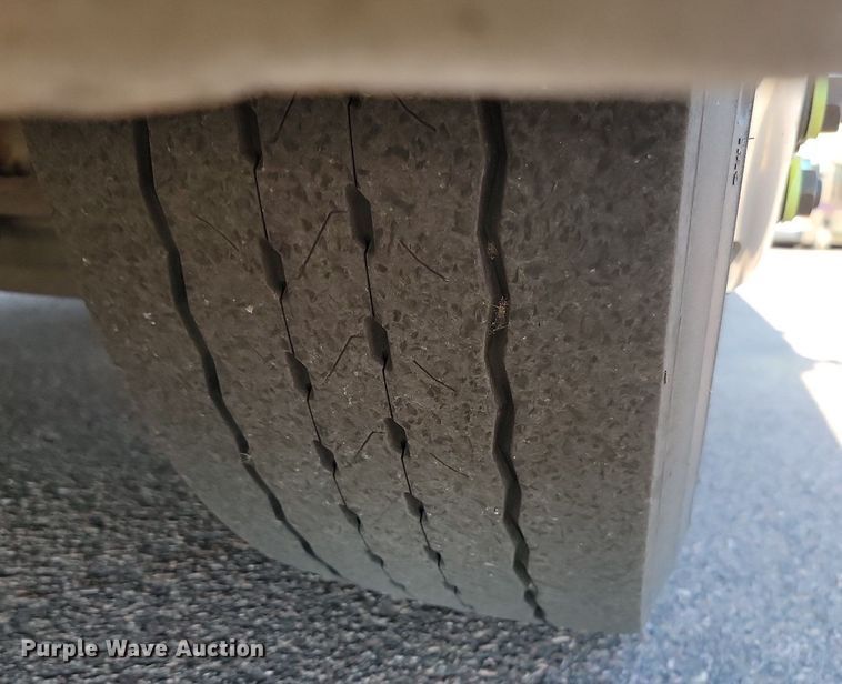 image for item LQ9140 2009 Gillig  shuttle bus