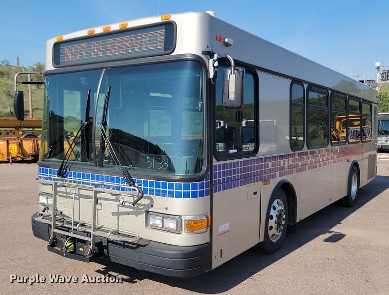 image for item LQ9141 2009 Gillig  shuttle bus