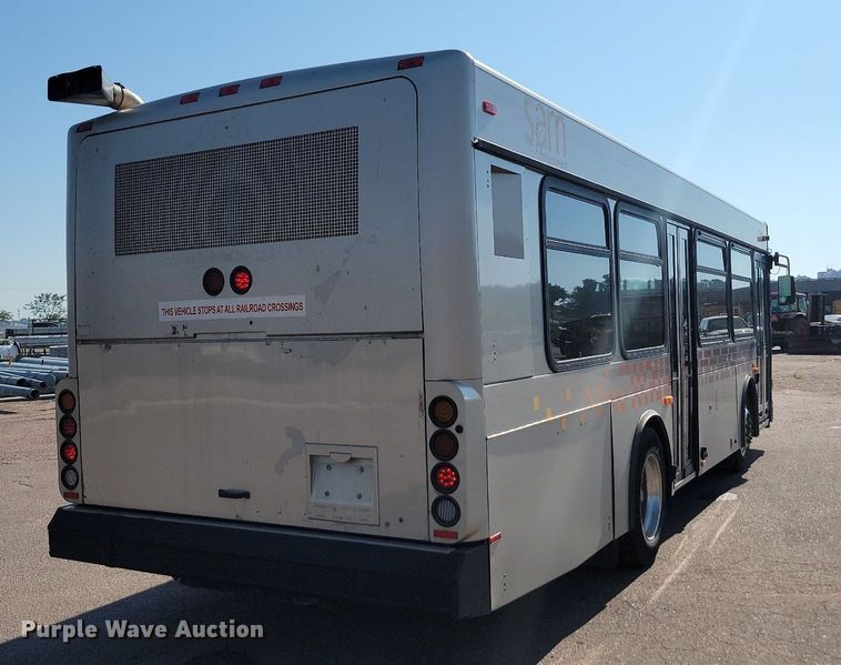 image for item LQ9141 2009 Gillig  shuttle bus