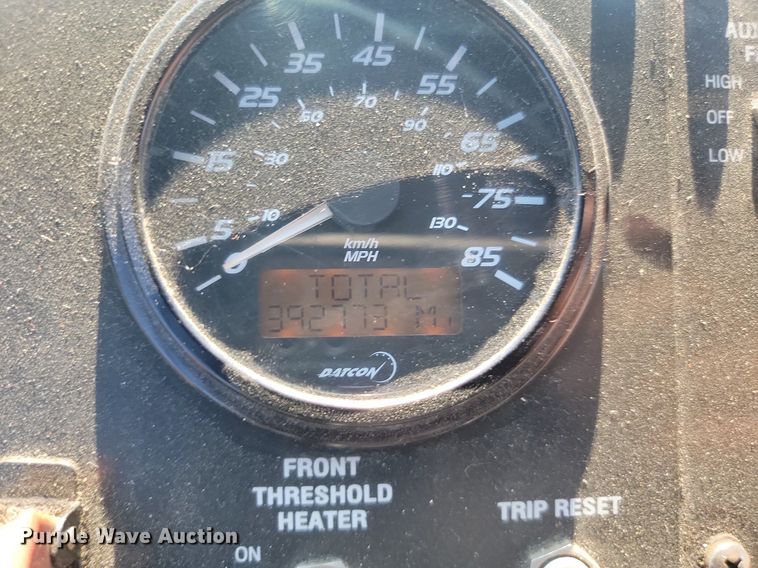 image for item LQ9141 2009 Gillig  shuttle bus