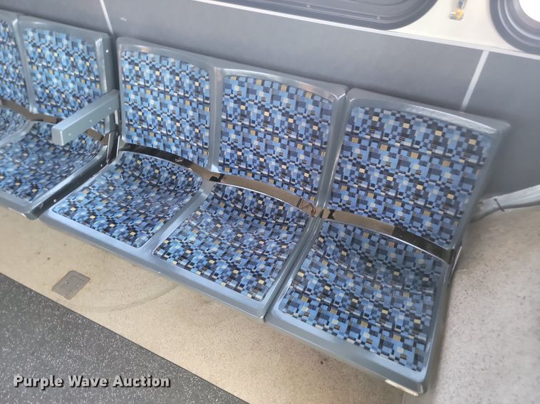 image for item LQ9141 2009 Gillig  shuttle bus