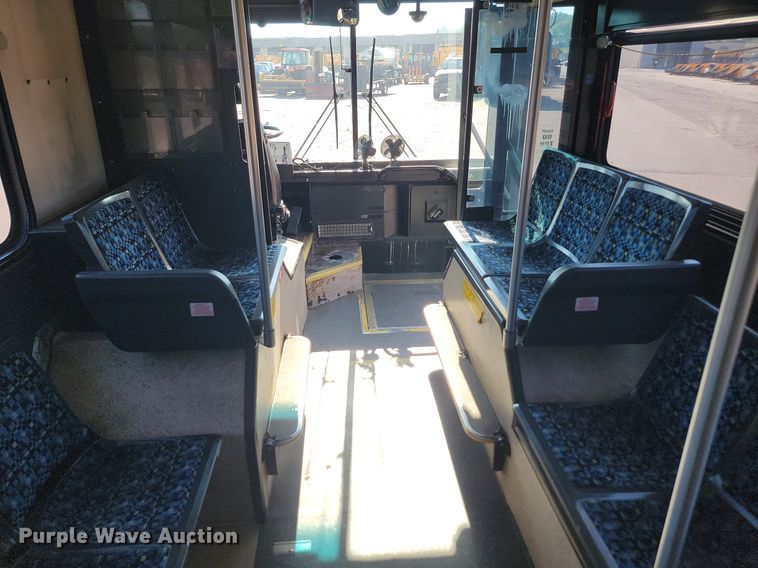 image for item LQ9141 2009 Gillig  shuttle bus