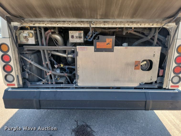 image for item LQ9141 2009 Gillig  shuttle bus