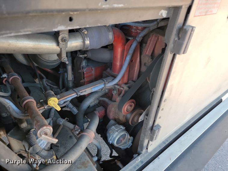 image for item LQ9141 2009 Gillig  shuttle bus