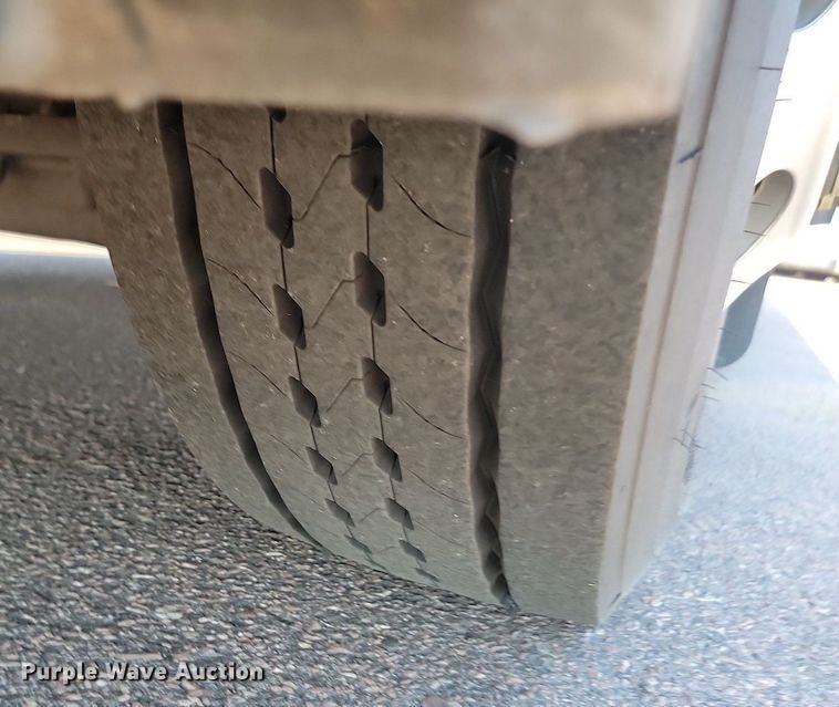 image for item LQ9141 2009 Gillig  shuttle bus