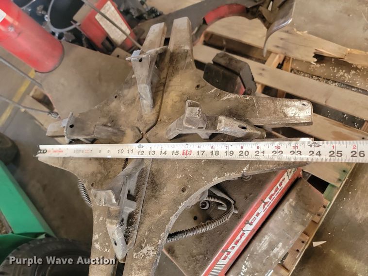 image for item LQ9142 Coats 5065E  rim clamp tire machine