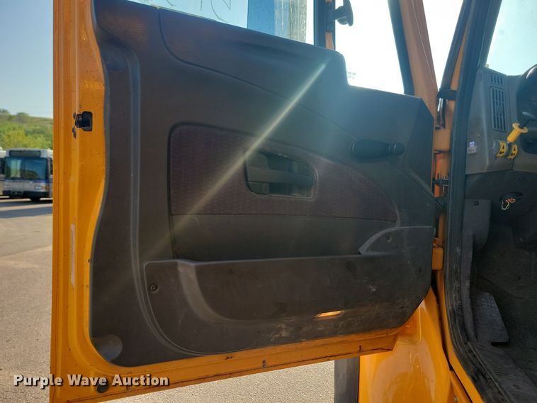 image for item LQ9145 2013 International WorkStar 7500  dump truck