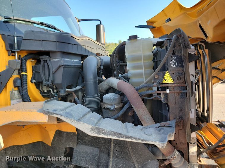 image for item LQ9145 2013 International WorkStar 7500  dump truck