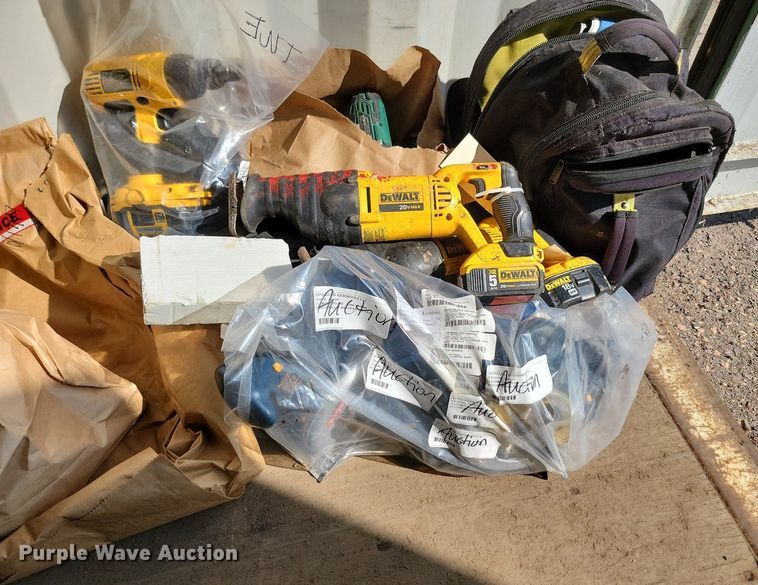 image for item LQ9146 Tools