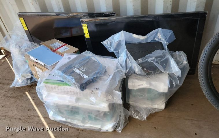 image for item LQ9147 Office supplies and equipment