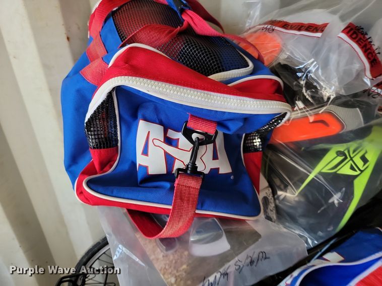 image for item LQ9148 Sporting goods