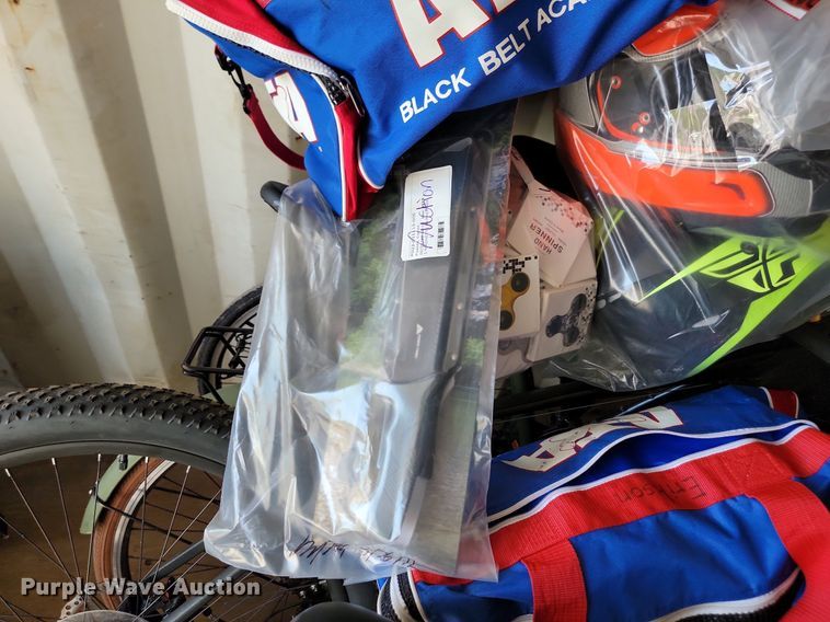 image for item LQ9148 Sporting goods