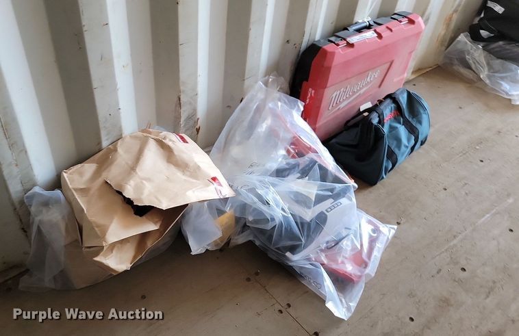 image for item LQ9149 Tools