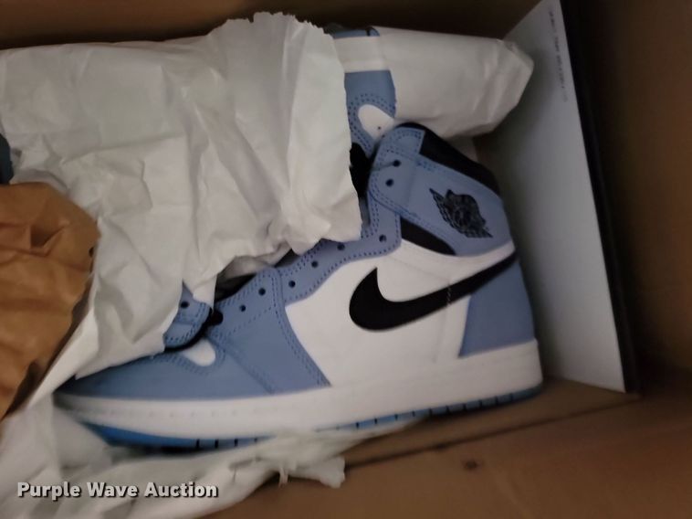 image for item LQ9152 Household items