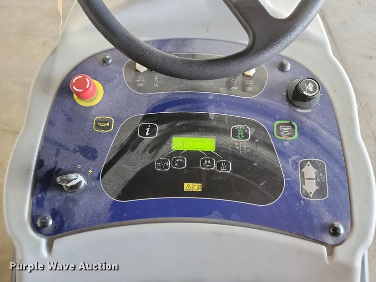 image for item LQ9158 Advance SC1500REV Ecoflex  floor scrubber