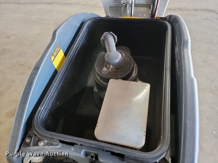 image for item LQ9158 Advance SC1500REV Ecoflex  floor scrubber