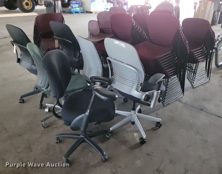 image for item LQ9162 Approximately 80 chairs