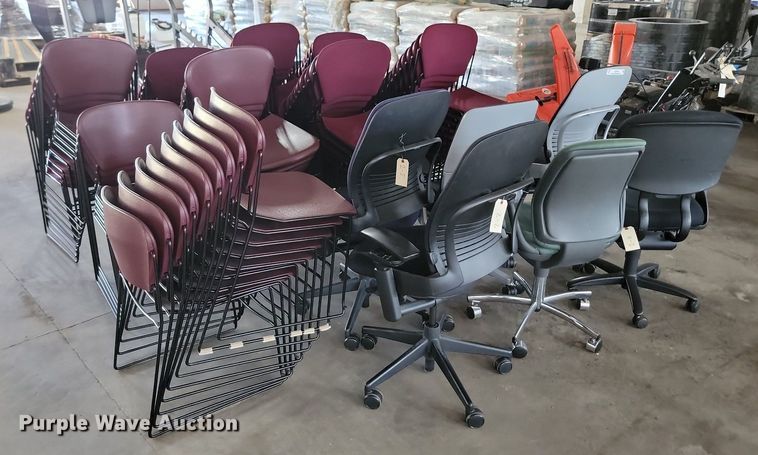 image for item LQ9162 Approximately 80 chairs