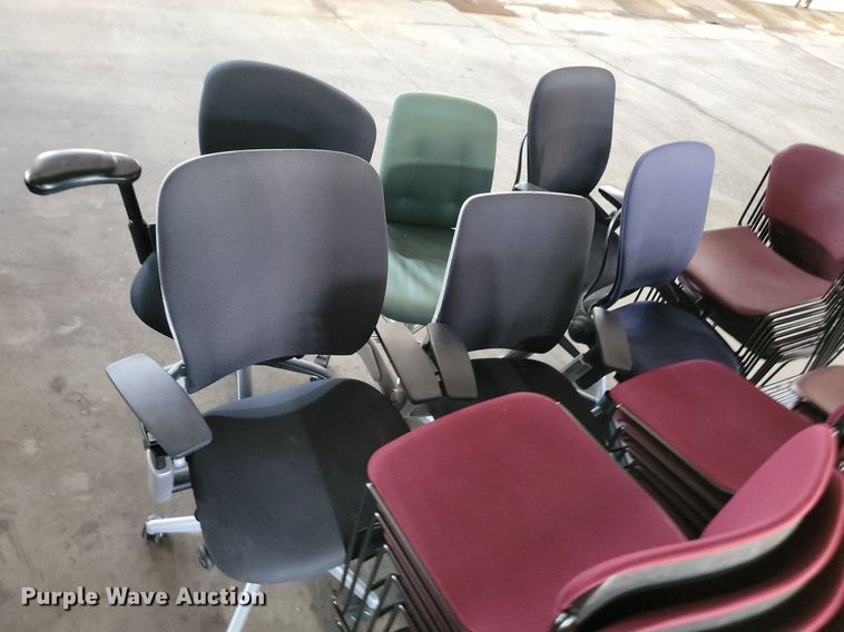 image for item LQ9162 Approximately 80 chairs