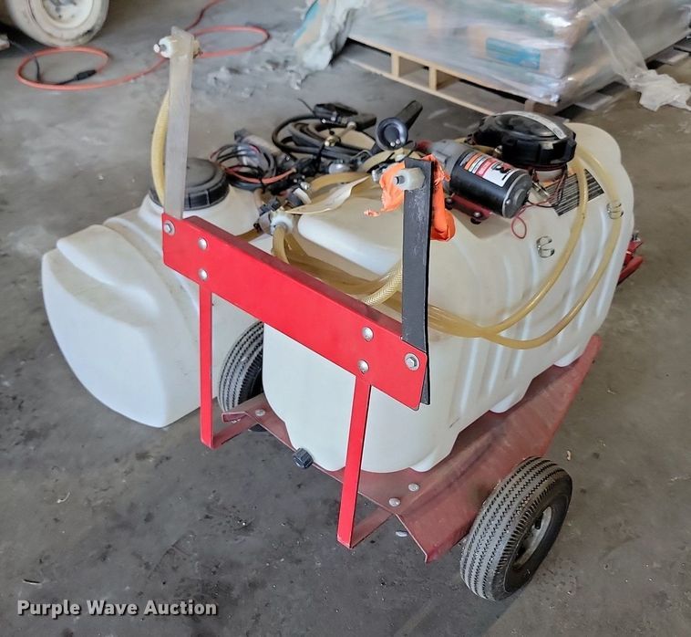 image for item LQ9167 (2) sprayers