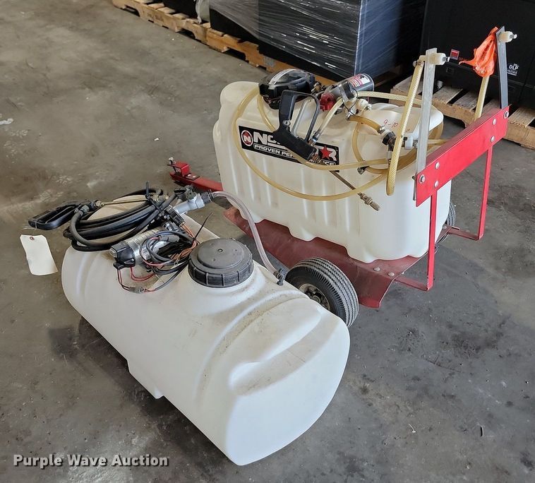 image for item LQ9167 (2) sprayers